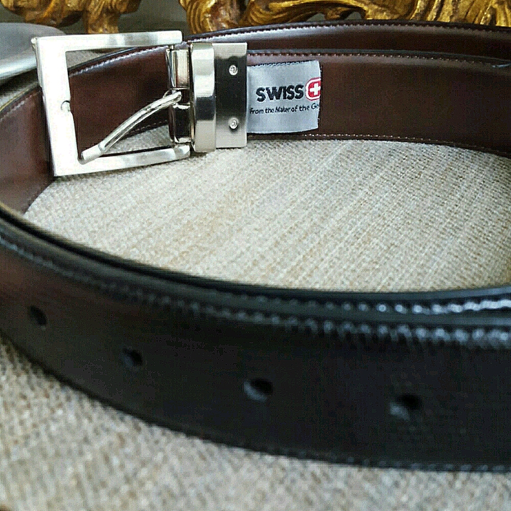 SWISS+GEAR ---REVERSIBLE--- Belt Size XL (40-44)